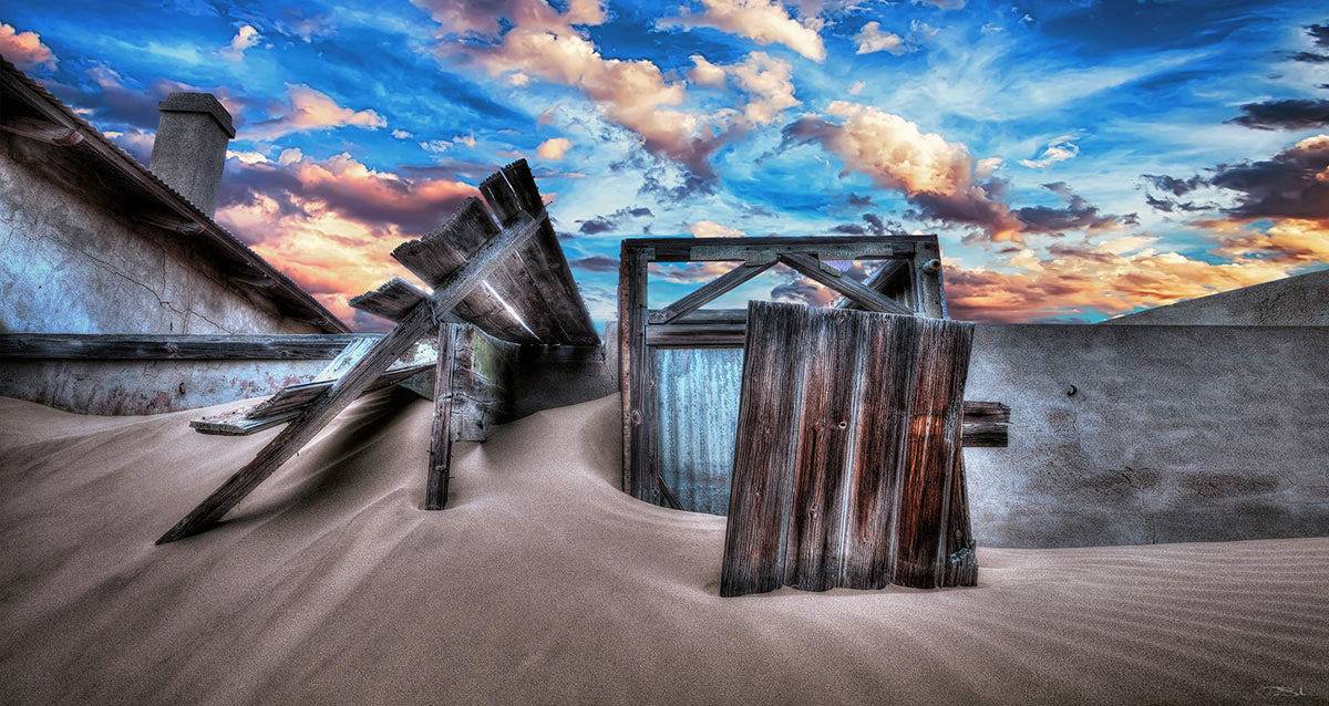 PUERTAS SURREALISTAS image 0