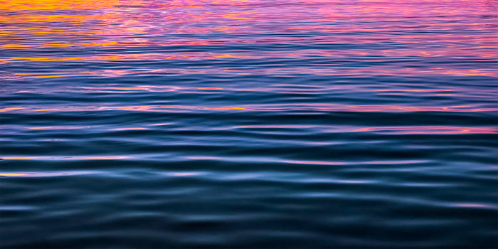 MAGENTA