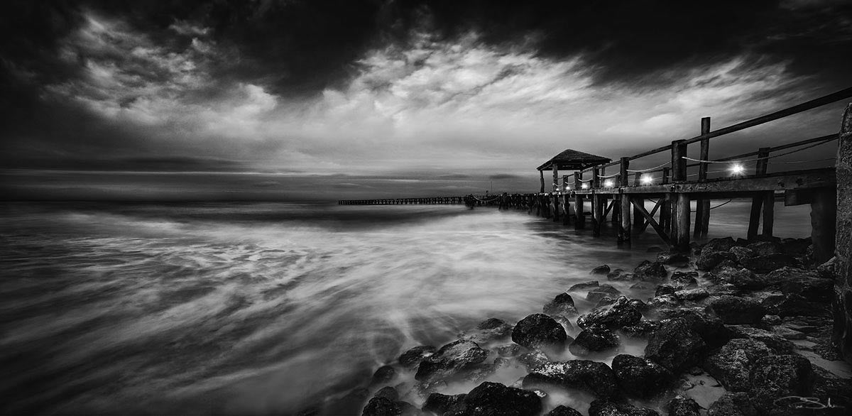 Etherial B&W image 0
